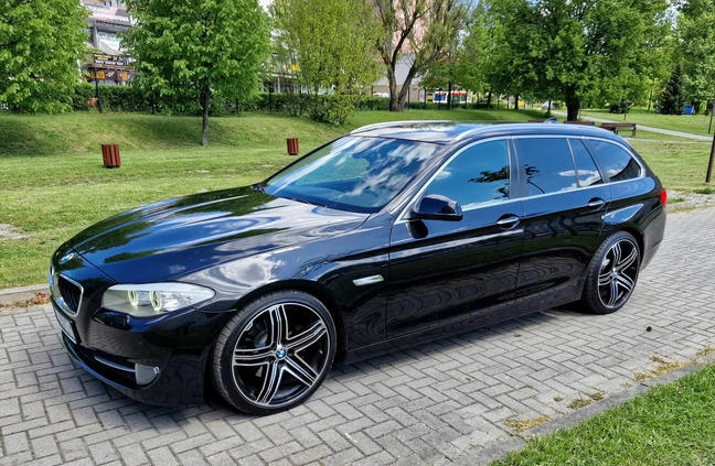 BMW Seria 5 cena 46990 przebieg: 249800, rok produkcji 2011 z Częstochowa małe 254